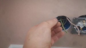 Установка розеток на провад 2,5 мм.кв  в маленьком подрозетнике часть 2.