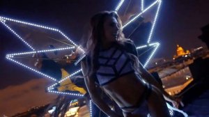 Евгения Храмова фитоняшка на крыше Zinger