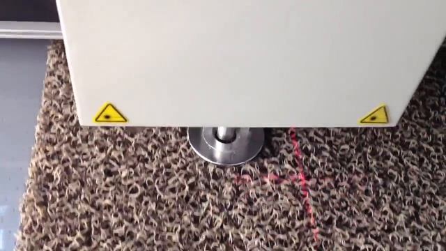 Планшетный режущий плоттер AOKE. Резка коврового покрытия | Технограв смотреть онлайн