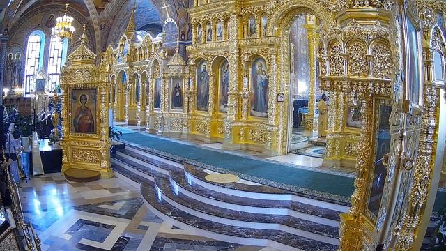 БОЖЕСТВЕННАЯ ЛИТУРГИЯ. Неделя 13-я по Пятидесятнице. Память прп. Аврамия Печерского. 03.09.2023 смотреть онлайн