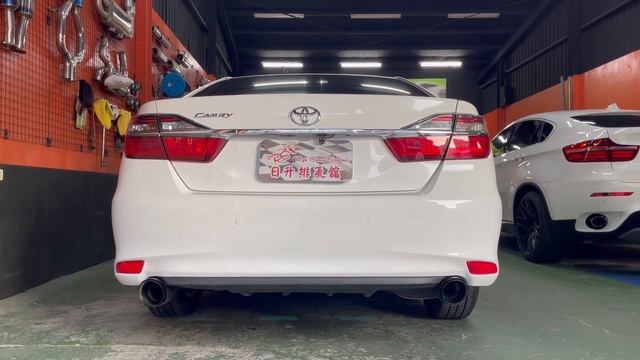 Rs日升專業排氣舘-TOYOTA 豐田-CAMRY 7.5代 2.0改115彩鈦卡夢尾飾+遙控閥門雙邊單出尾段排氣管 смотреть онлайн