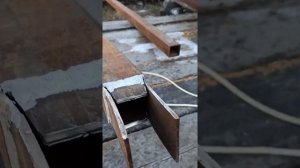 Соединение профильной трубы. Изготовление балки над откатными воротами.