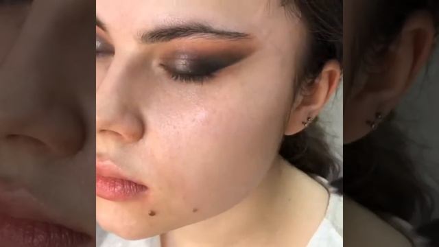 Как убрать осыпавшиеся тени смотреть онлайн