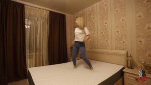 Как выбрать матрас для двуспальной кровати / Blue Sleep