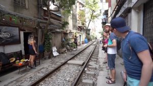 HANOI TRAIN STREET | Vietnam Travel Guide