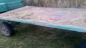 Возим сено мототрактором.