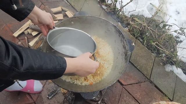 24ый выпуск : Плов в казане на берегу Черного моря смотреть онлайн