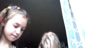 Как покрасить волосы гуашью?
