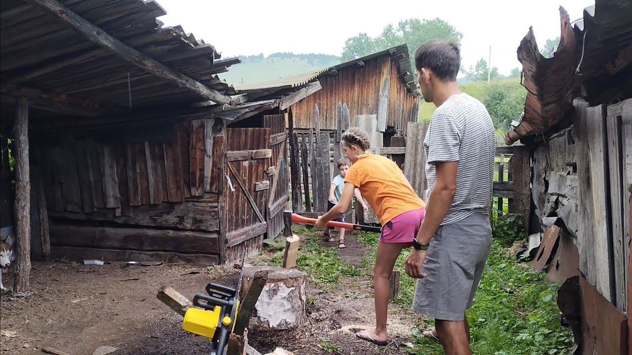 Школа приняла детей/ Дрова будут