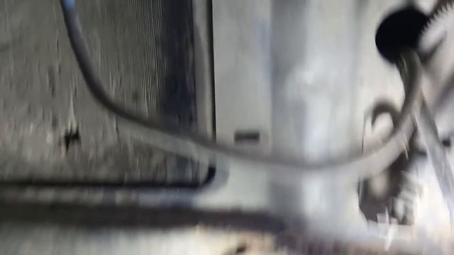 Ваз 2115 из говна и палок, лонжероны держутся на святом духе! Автоприколы в автосервисе. смотреть онлайн