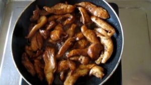 Мясной салат с зелёной редькой: с куриной грудкой. Сытный и вкусный!