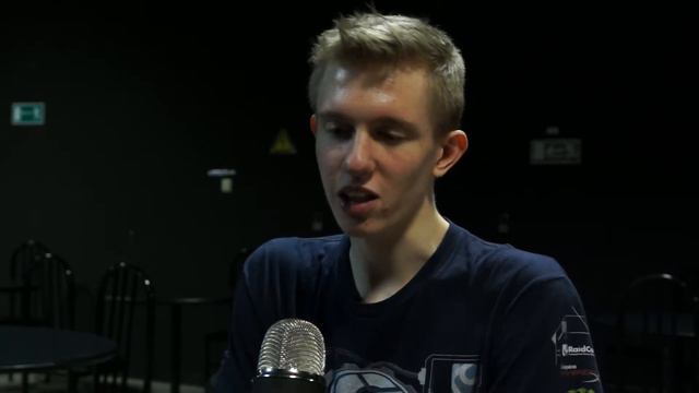 LCS Moscow 2013: Harryduck`s interview with EG Froggen смотреть онлайн