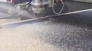 Фрезерная резка 18 мм бакелитовой фанеры.