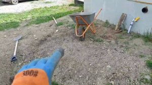 Как ЗАВЕСТИ КАНАЛИЗАЦИОННУЮ ТРУБУ В частный дом / home. Как и чем засыпать Канализационную трубу