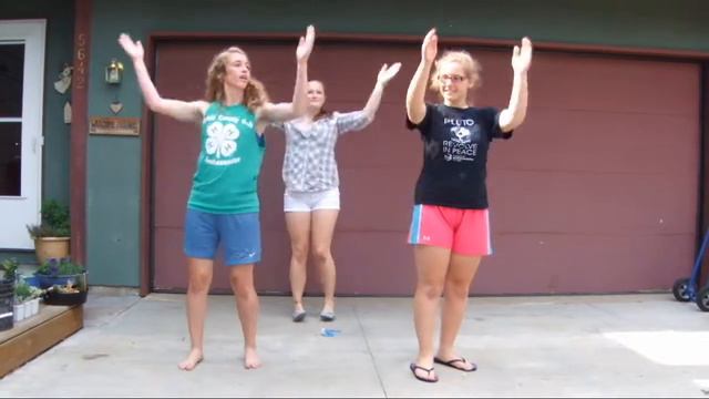 Firework Dance смотреть онлайн