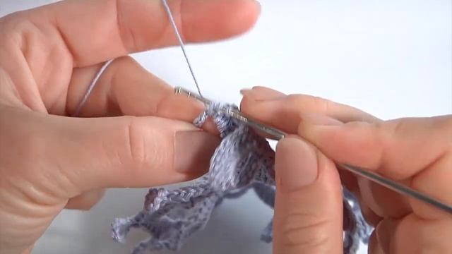 Вяжем крючком из остатков пряжи/Соединение МОТИВОВ крючком/Красивое полотно для любого изделия смотреть онлайн
