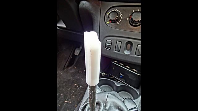 Cambiar el pomo de un Renault / Dacia