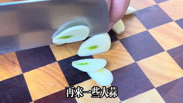 炒白菜切記別直接下鍋炒，教你飯店不外傳的做法，清脆入味不出水，真下飯【美食樂樂媽】，#白菜料理，#白菜食譜，Fried cabbage，food，like，#炒白菜做法，#炒白菜 смотреть онлайн