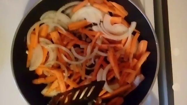 #Рецепты ПП #Скумбрия с овощами, жареная на сковороде смотреть онлайн