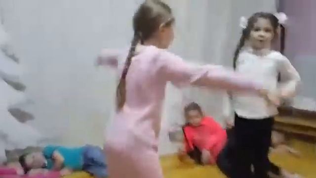 Даниил Хармс - «В ГОСТЯХ» смотреть онлайн