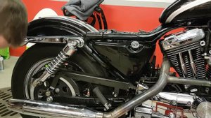 Снимаю задние крыло со своего  Harley-Davidson Sportster 2003 года.