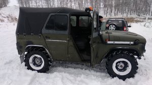 Немцу дали порулить УАЗом.  Декабрь 2019.