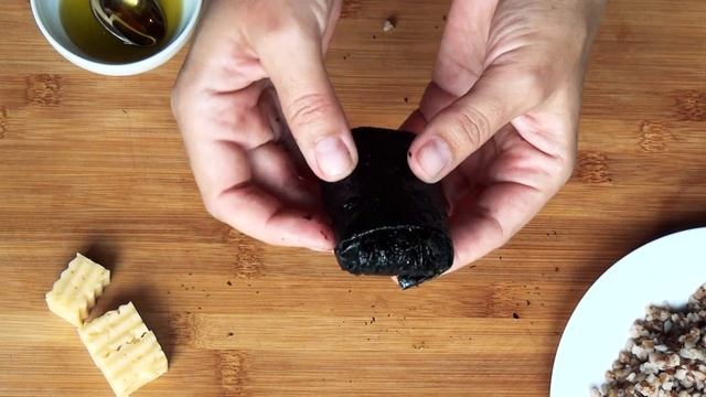 ГРЕЧКА В ЛИСТЬЯХ НОРИ. КАК ПРИГОТОВИТЬ ГРЕЧКУ ВКУСНО И БЫСТРО. НЕОБЫЧНЫЙ РЕЦЕПТ РОЛЛОВ ИЗ ГРЕЧКИ.