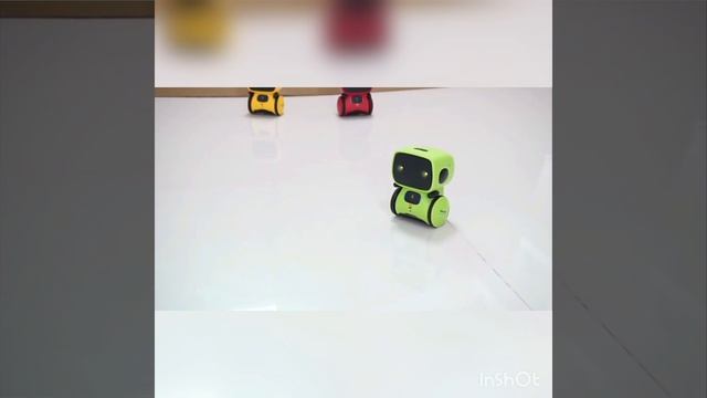 Интерактивная игрушка-робот