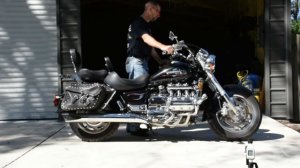 Honda Valkyrie - GL1500C F6C Modified Stock Exhaust Sound Test