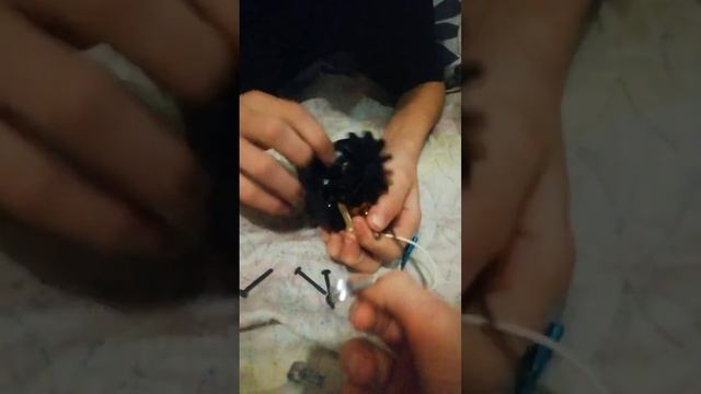 Разбираем ингалятор детский. Нашли много меди, но обломались