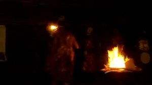 African man extinguishes fire with his hands!!Amazing Video