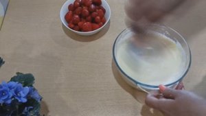 Сметанный Пирог с Клубникой