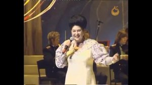 Раиса Кириченко.  Хризантема.