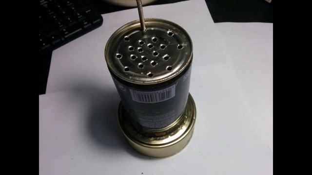 Печка на щепках из консервов с защитой от ветра и подставкой смотреть онлайн