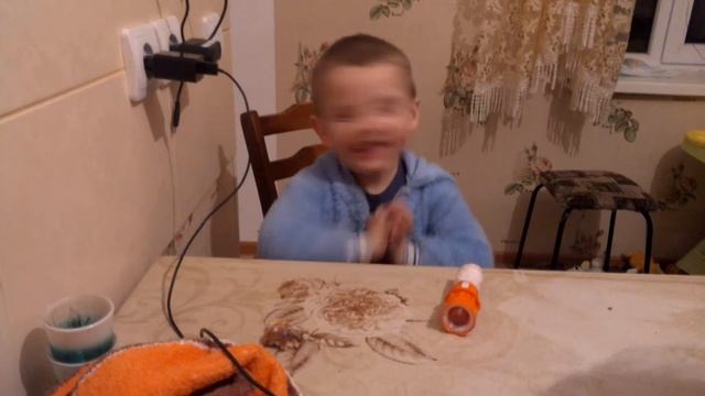 Даня молится богу.ему 1г.10мес смотреть онлайн