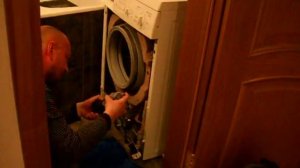 Замена сливного насоса в стиральной машине Бош.