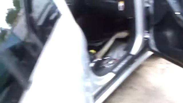 Друзья, не стоит мыть салон автомобиля керхером! смотреть онлайн