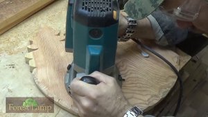 СНАЧАЛА ЭТО БЫЛА ПРОСТО ДОСКА. НУ куда уже  ПРОЩЕ  НЕ ПРИДУМАЕШЬ ПОЛКИ ! ПОЛКА  СВОИМИ РУКАМИ