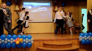 4. Танец под песню Электроника "До чего дошел прогресс"