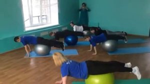 Урок лечебной физкультуры в школе для обучающихся с ограниченными возможностями здоровья