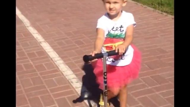 * Катаюсь на Самокате Mini Micro смотреть онлайн