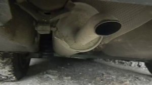 Белый дым из выхлопной на прогретом двигателе