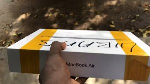 Unboxing New Macbook Air 2020 | First YT Video