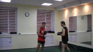Ушу-Саньда : Способы защиты от "прямых и боковых ударов руками" в "Цзуй Цюань"