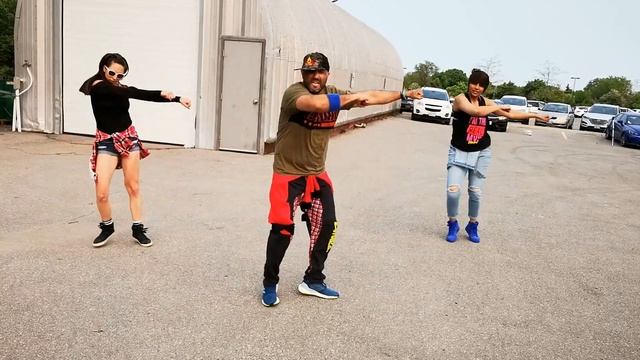 GUAYA (Reggaeton) - Wisin & Yandel - Zumba Fitness смотреть онлайн