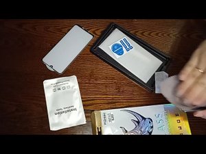 Как правильно наклеить защитное  стекло на Смартфон Honor 10 Lite.