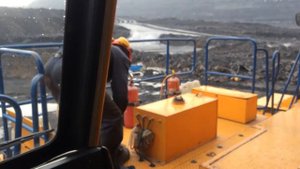 Белаз 220 тонн 75306