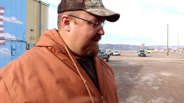 THE THREE LITTLE PIGS WENT TO MARKET смотреть онлайн