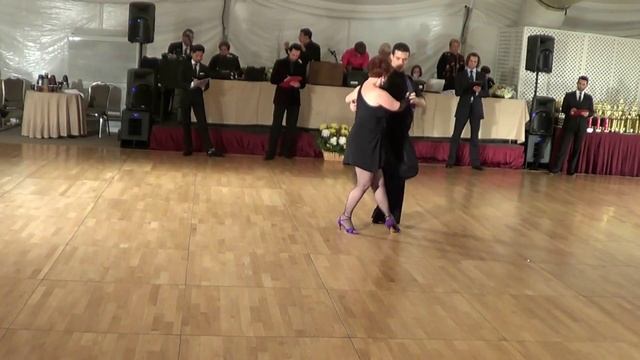 Agi Hale and Ronny Dutra - Argentine Tango (Lady Grinning Soul) смотреть онлайн