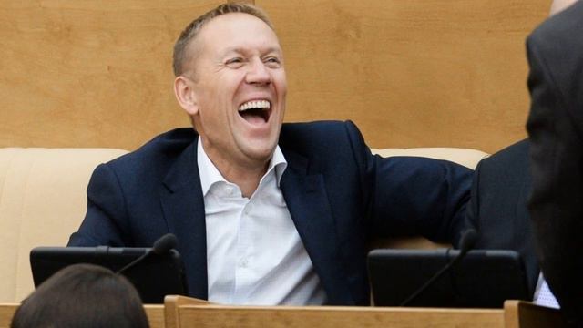 А зачем нам вообще эти дармоеды-депутаты? смотреть онлайн